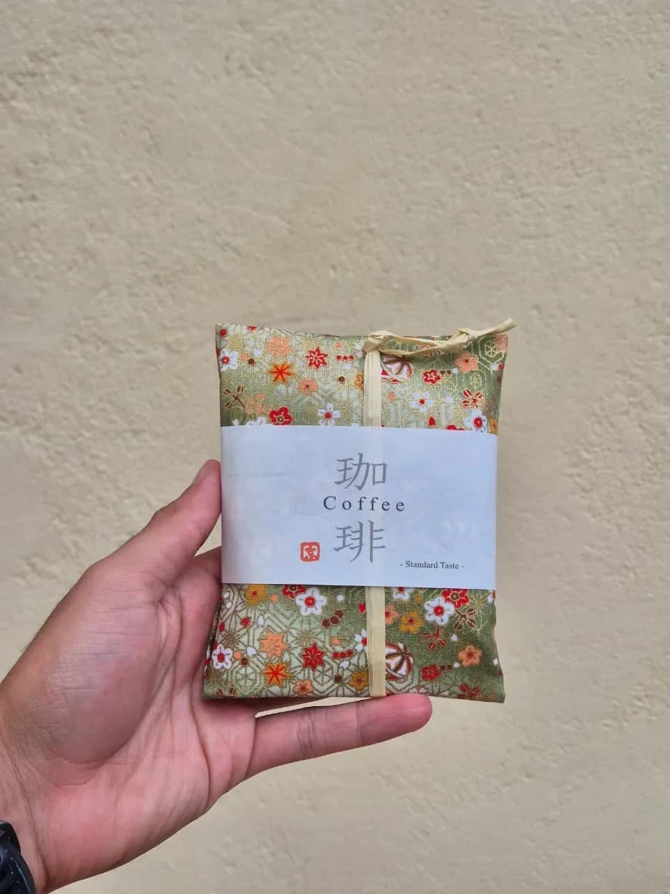 Café de Especialidad Japonés "Standard Taste" (Empaque de Kimono Tradicional)