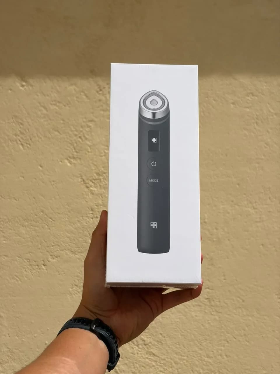 MEDICUBE · Age-R Booster Pro (Black Edition)