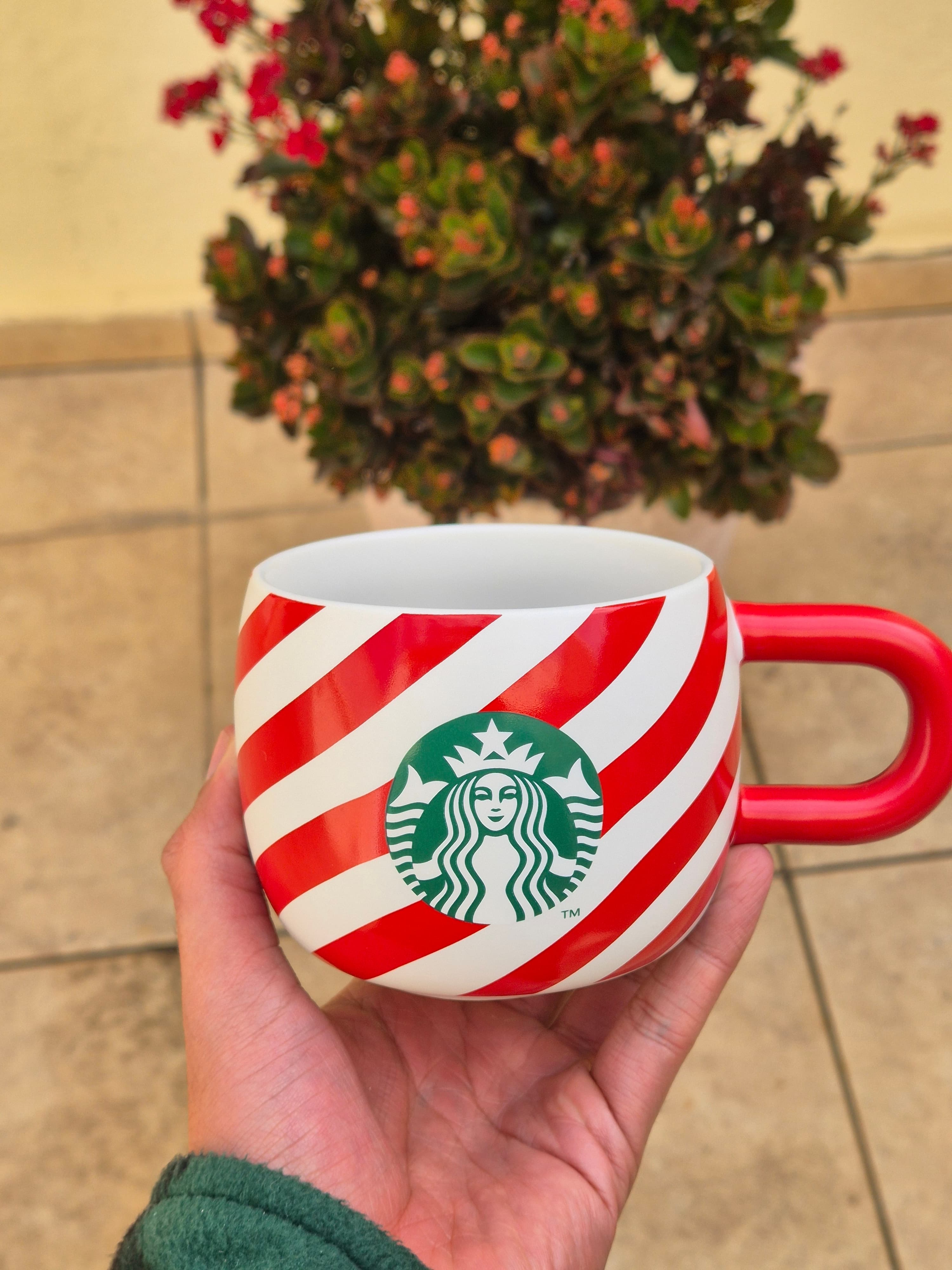 Taza Starbucks Edición Rayas Rojas